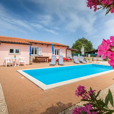Amazing In With Kitchen Rovinj